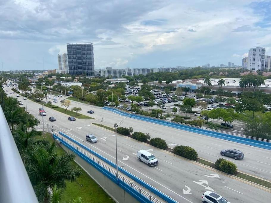 Miami Beach 1B/1B Incredible View Apartment With Kitchen ハランデール・ビーチ エクステリア 写真